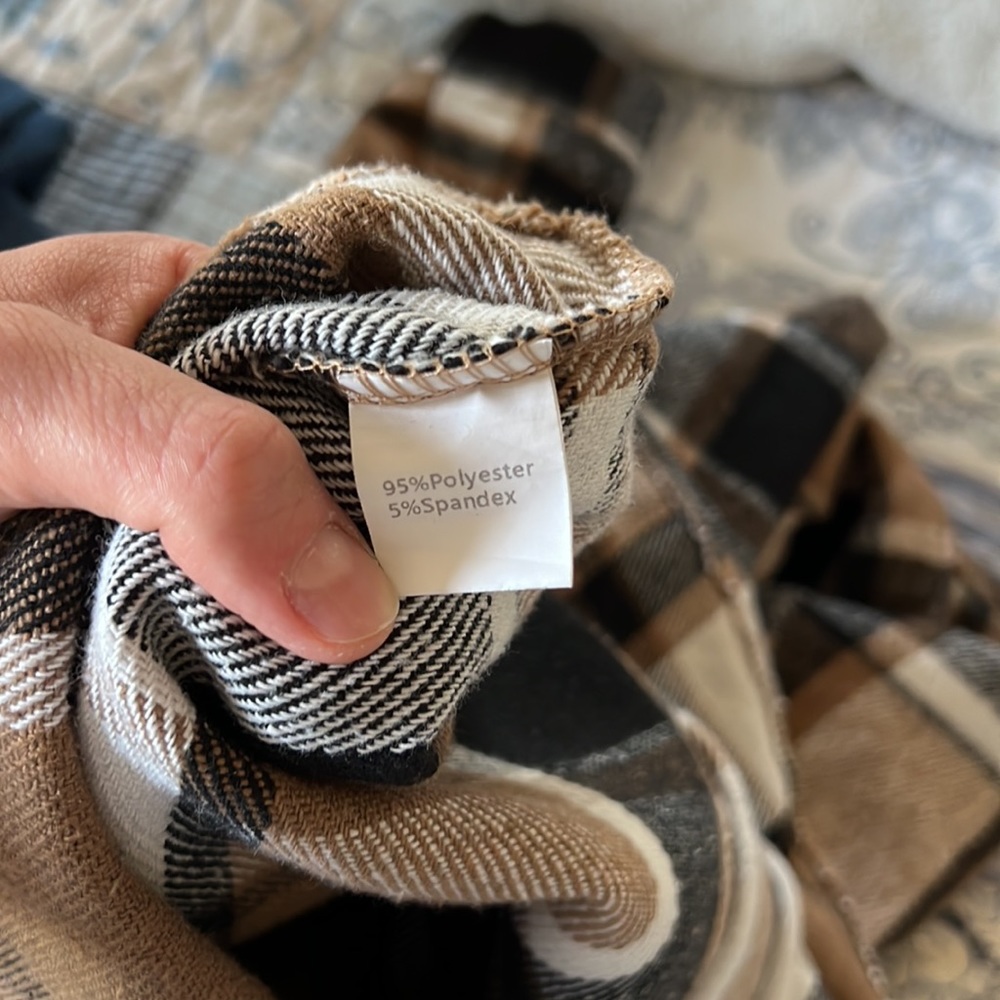 Women’s Fall Plaid SHACKET - Picture 5 of 6